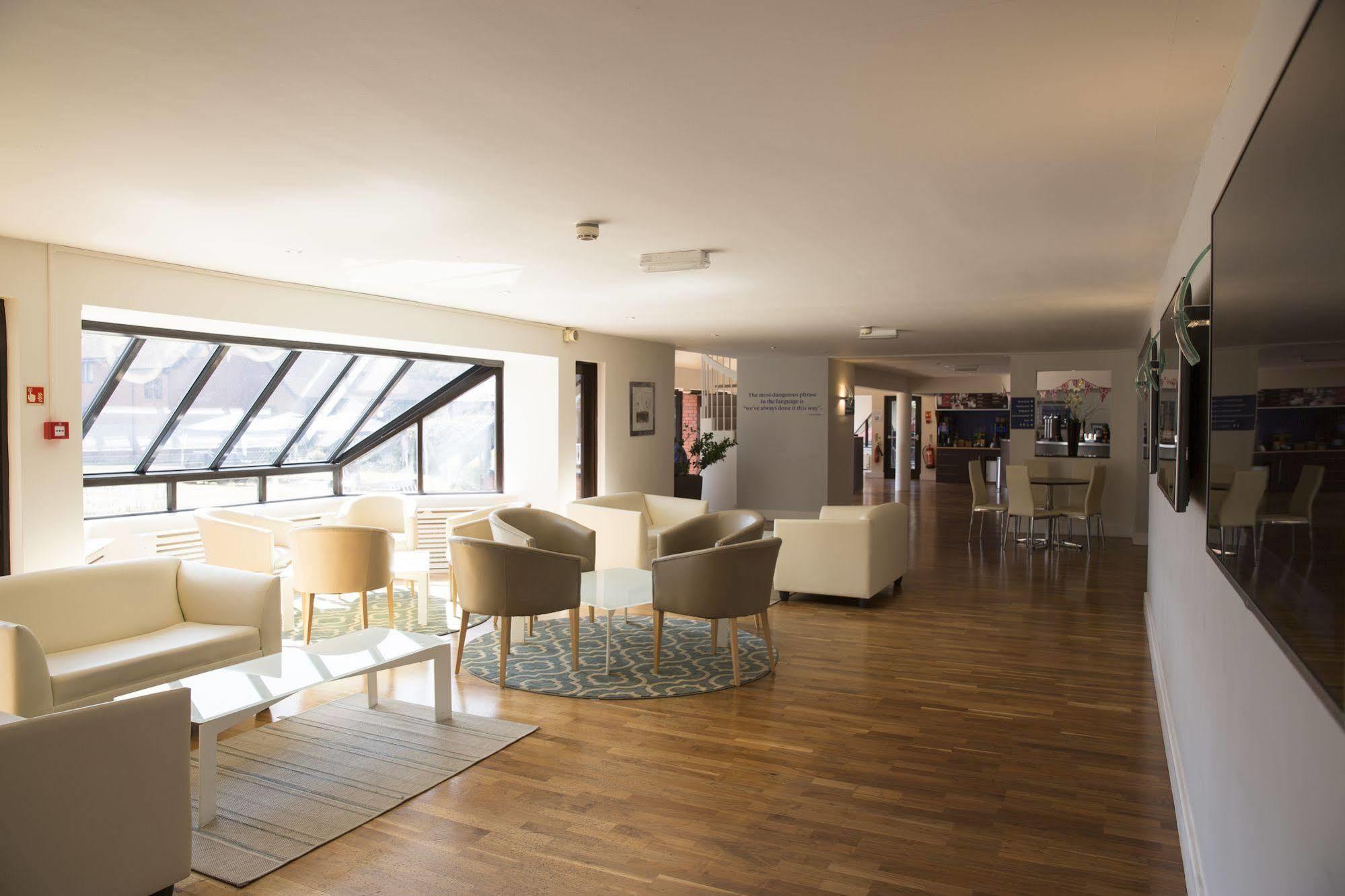 Cim Business Centre Hotel Maidenhead Ngoại thất bức ảnh